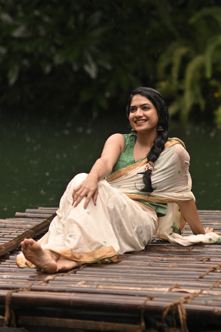 Jamdani Cotton Saree with Green and Zari Border