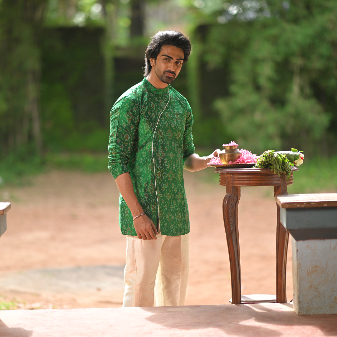 Green Handwoven Kurta with Pyajama - Set