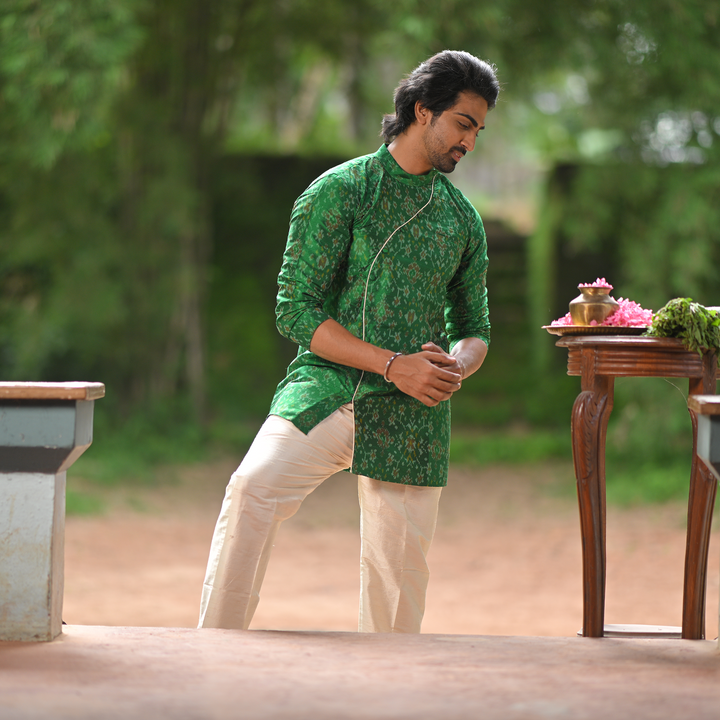 Green Handwoven Kurta with Pyajama - Set